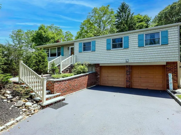 8 Holly Street, Centereach, NY 11720