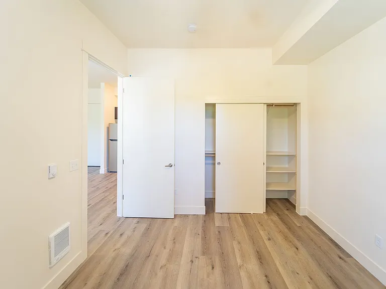 Capitol Hill Apartments — Photo 132