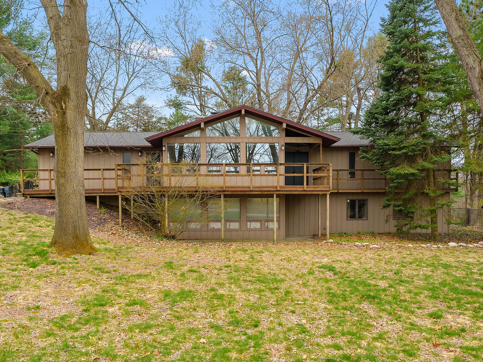 8212 S 10th St, Kalamazoo, MI 49009 | Zillow