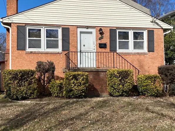 833 20th St S, Arlington, VA 22202