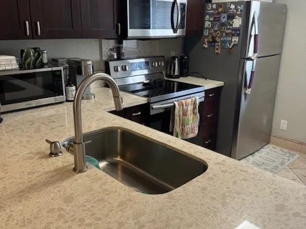 94-824 Lumiauau St APT U202, Waipahu, HI 96797