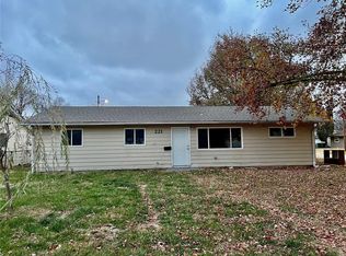 221 Miskell Blvd, Cahokia, IL 62206