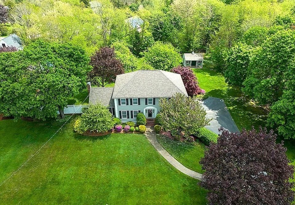 1st image of 249 W Elm St