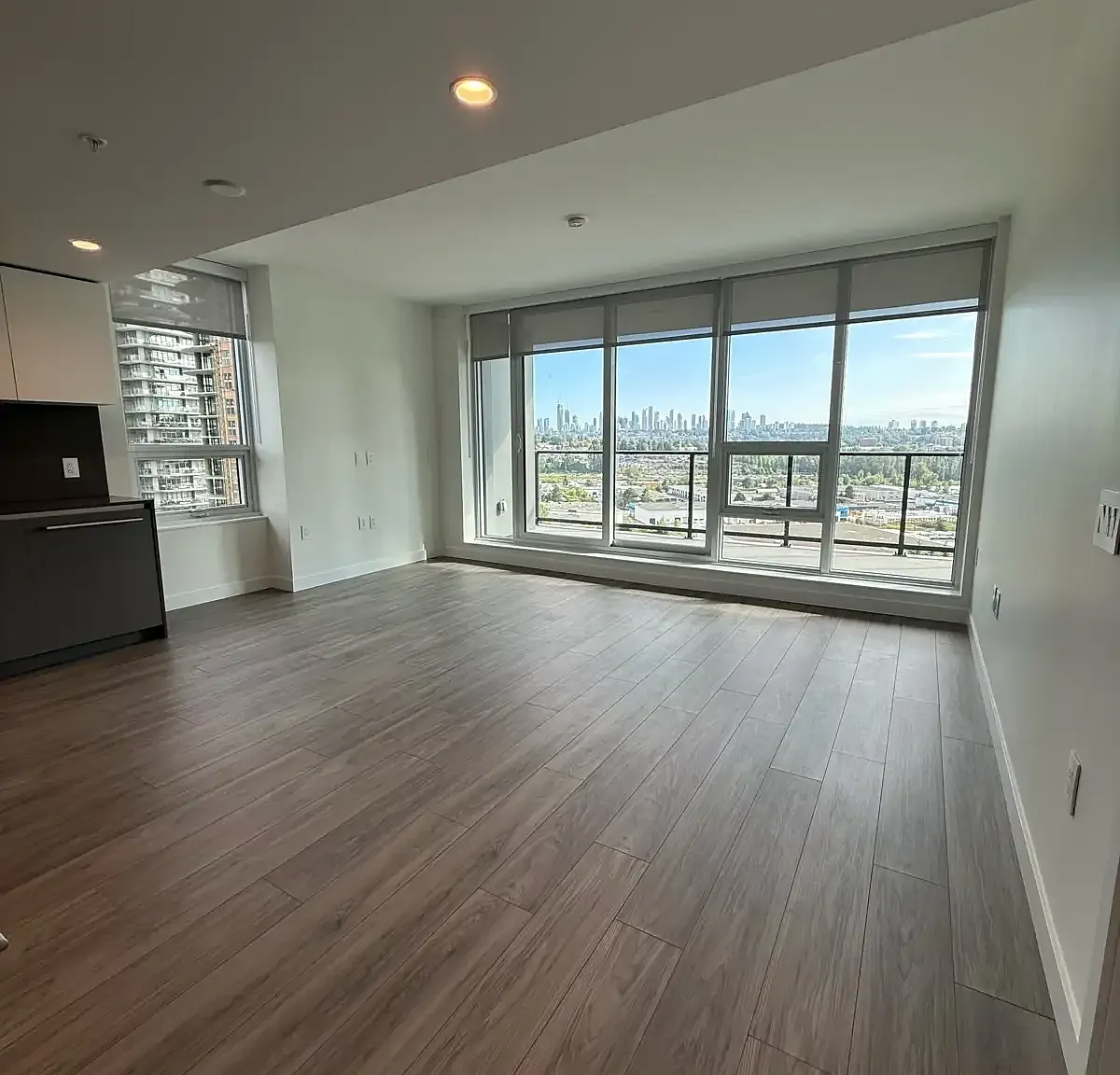 3 bed, 1300 sqft, $3,800 — Photo 1