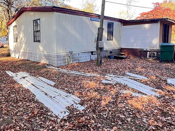 3rd image of 307 Bowling Green Rd