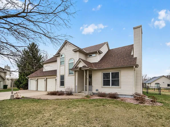 8057 Garfield St NE, Spring Lake Park, MN 55432