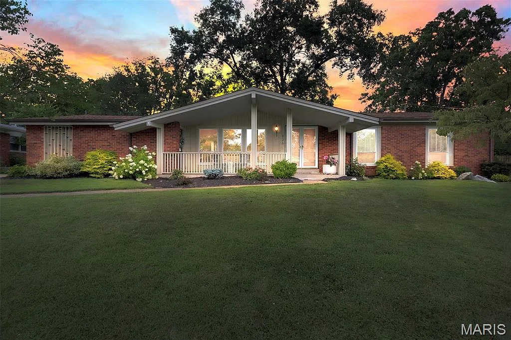 836 Woodruff Dr photo 1
