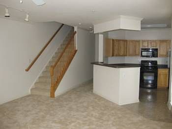 3rd image of 906 Elmcroft Blvd
