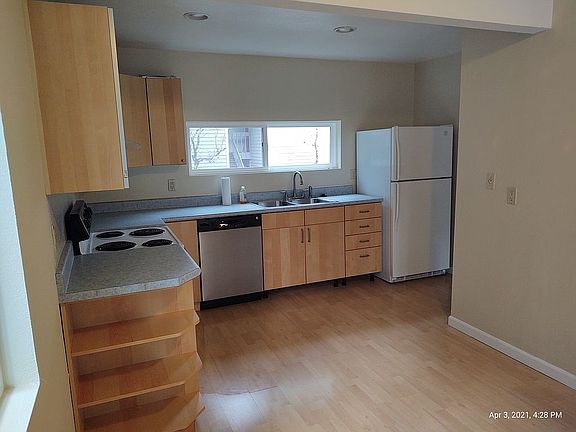 3rd image of 12628 SE 30th St #22