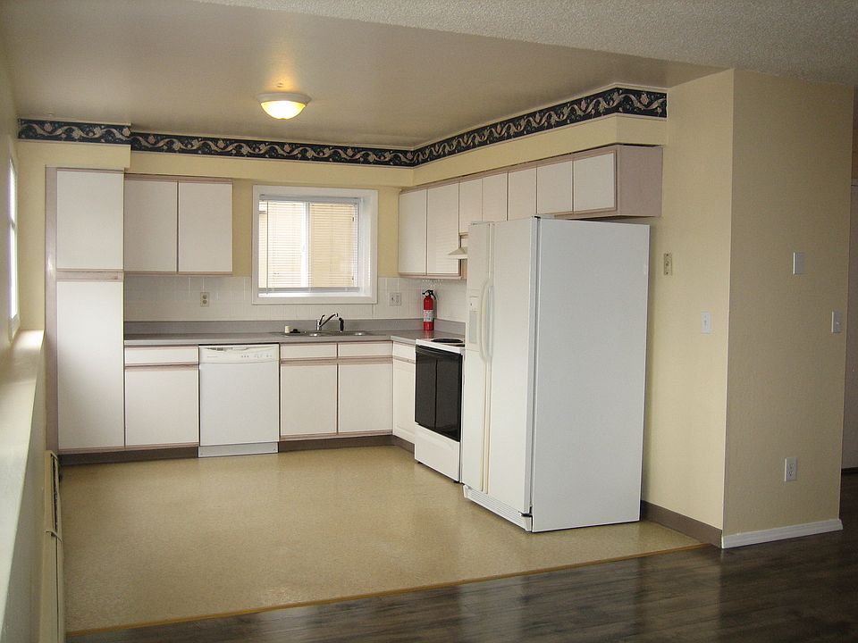 1st image of 8870 Cordell Cir