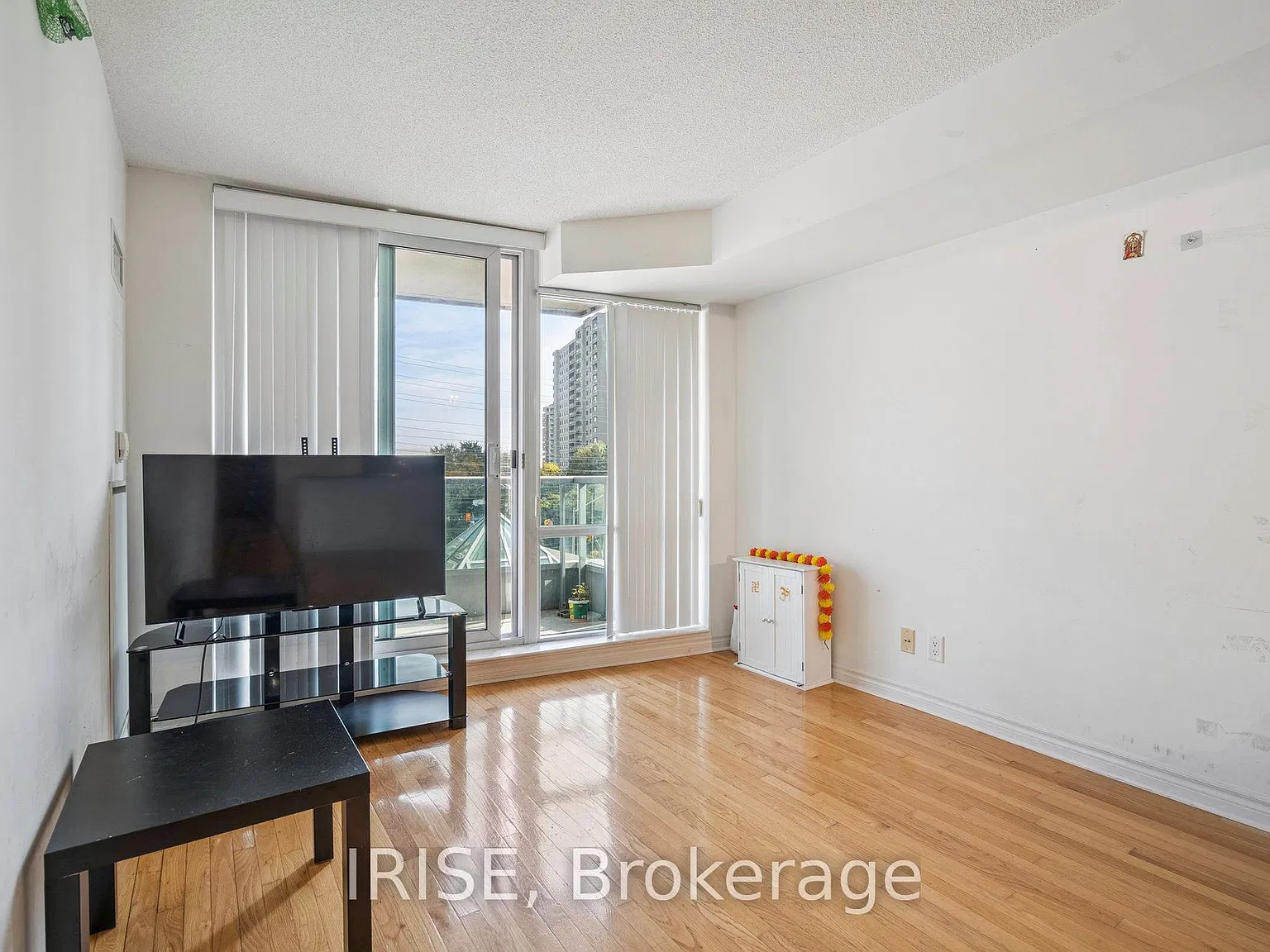 2 bed, $2,300 — Photo 3