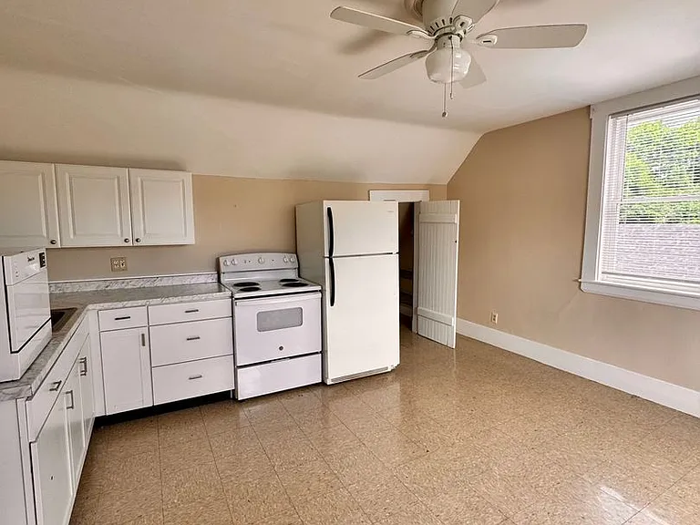 30 Ham St — Photo 11