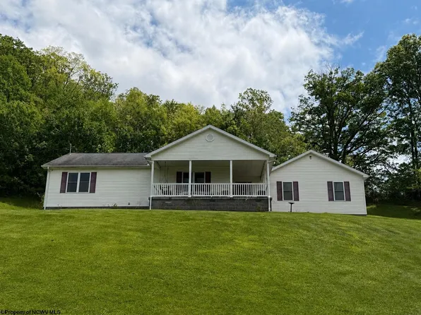 149 Glady Creek Rd, Fairmont, WV 26554