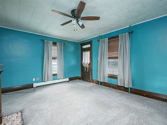 3rd image of 406 Jefferson Ave W