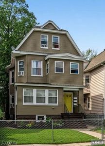 243 S Burnett St FLOOR 3, East Orange, NJ, 07018