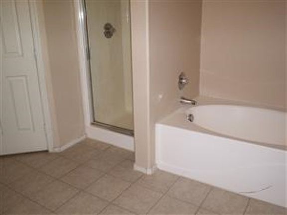 5th image of 4007 S 59th Ln