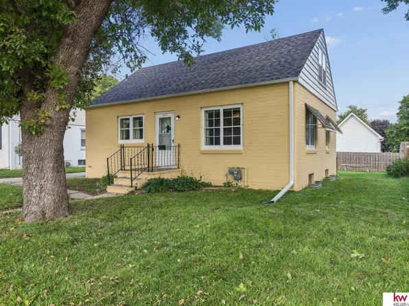 103 Hollostone Dr, Blair, NE 68008