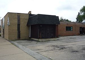 2nd image of 2701 W 87th St