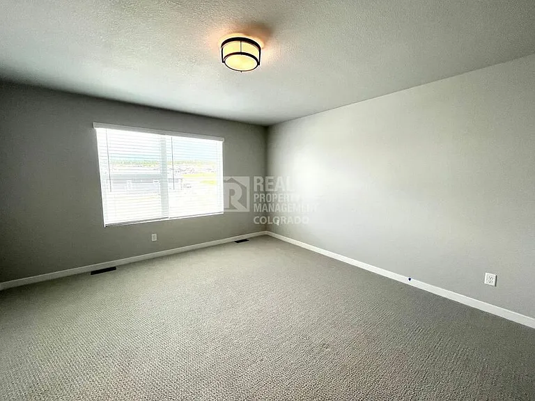 6997 Knapp Dr — Photo 6