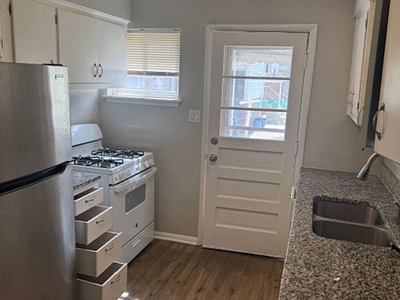3rd image of 1806 Wentworth Ave