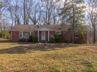 28 Lacy Ln, Clarksville, TN 37043