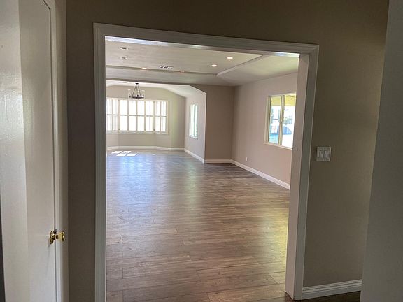 3rd image of 5424 Strohm Ave