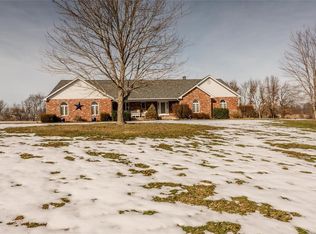 3 Dorsett Ln, Highland, IL 62249