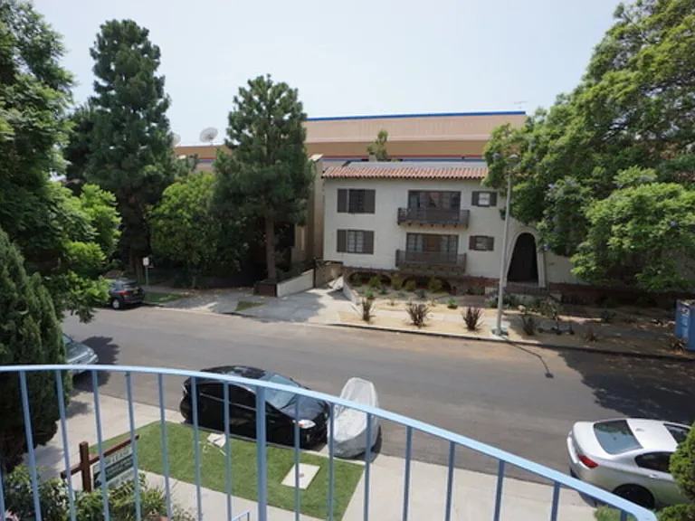 1418 S Bentley Ave #201 — Photo 28