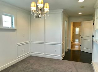 61 Governor Cir, Albany, NY 12208