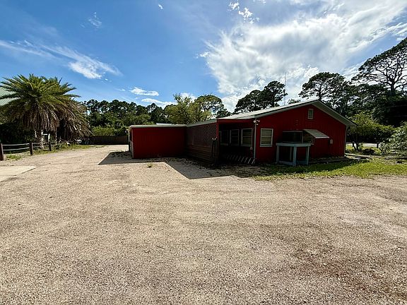 3rd image of 258 Patton Dr