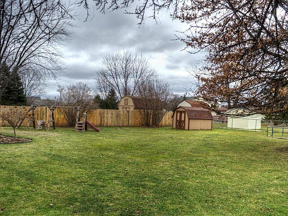 4th image of 8392 Stoney Creek Ct