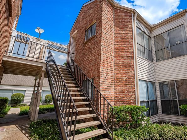 10178 Oakberry St, Houston, TX 77042