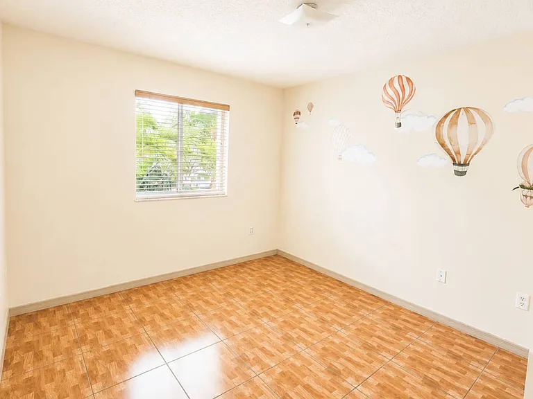 8356 NW 10th St #6D — Photo 5