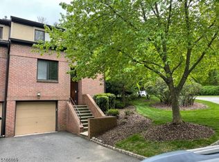15 Andrea Dr, Fairfield, NJ 07004