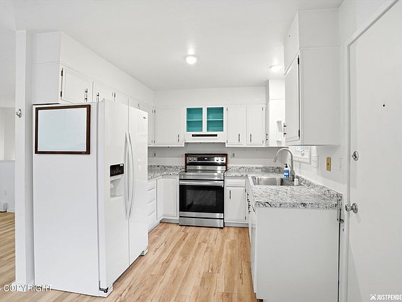5th image of 3230 W 69th Ave