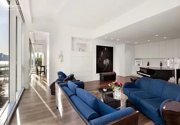 3rd image of 165 Charles St APT 5