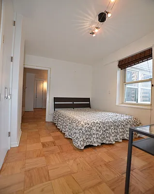 Rented by Manhattan Realty Group | media 5