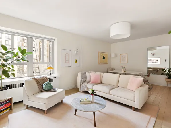 165 West 20th Street image 1 of 5
