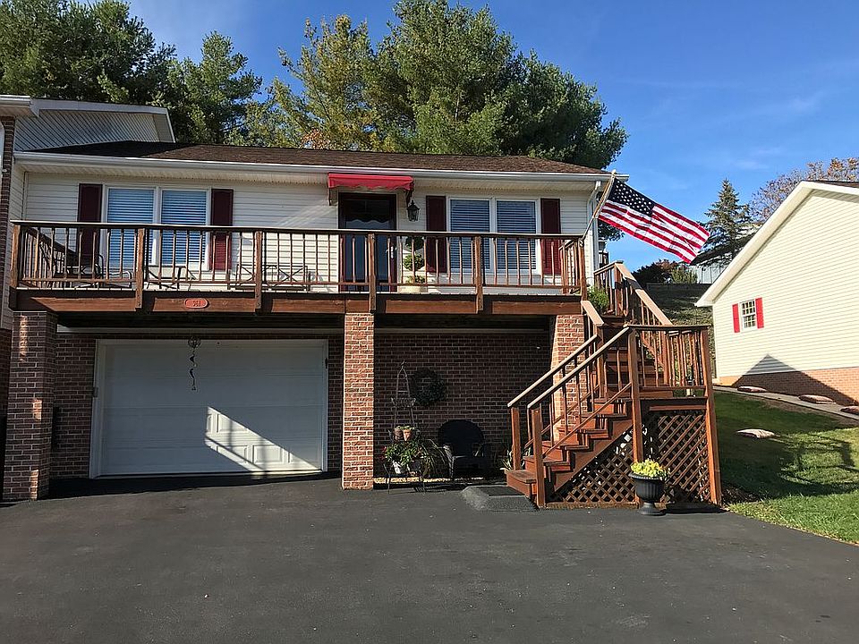 1st image of 961 Beverly Dr