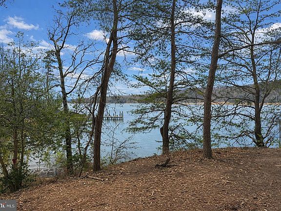 4th image of 53 Betts Rd