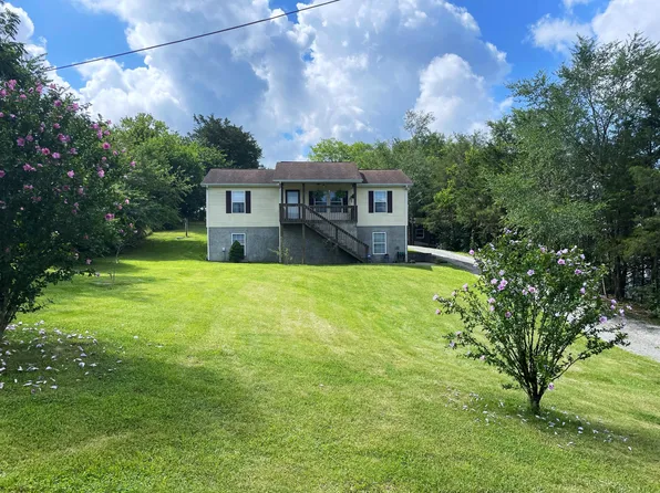 105 Fairlawn Dr, Newport, TN 37821