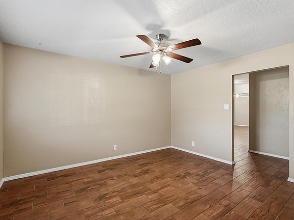 5th image of 11813 San Jacinto Ave NE