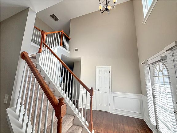 2nd image of 1215 Grey Rock Way