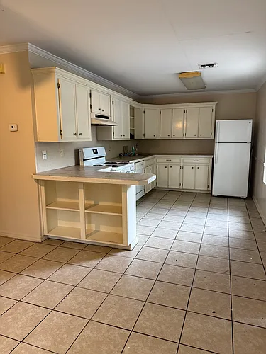 915 Saratoga St Photo 1