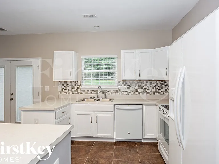 10912 Harringham Ln — Photo 7