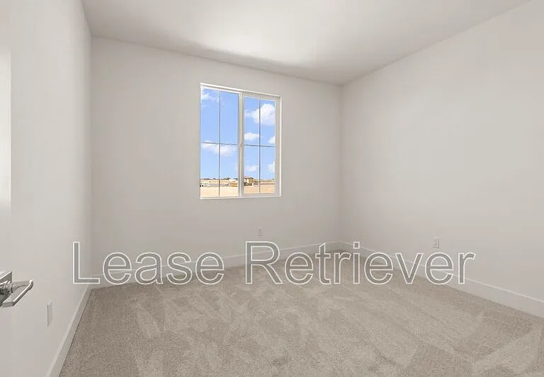 4748 Concordia Ave — Photo 32