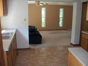 4th image of 1322 Barbara Dr