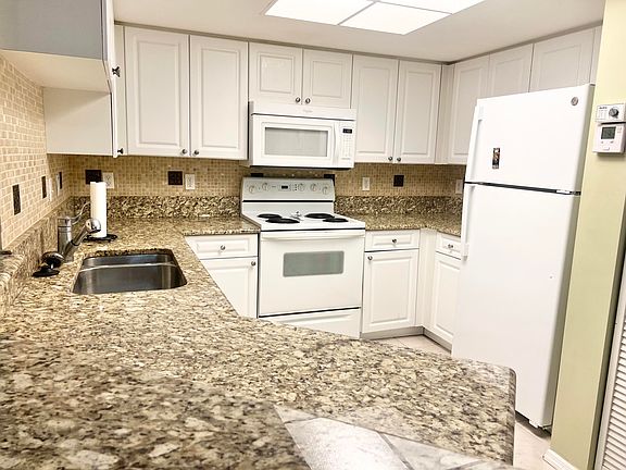 2nd image of 1100 Crestwood Ct S APT 1103