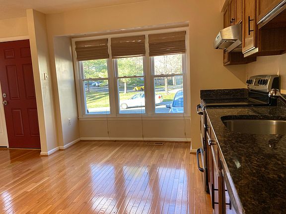kitchen, granite countertops