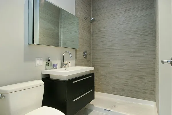 Rented by Chana Ofek, LREB | media 21